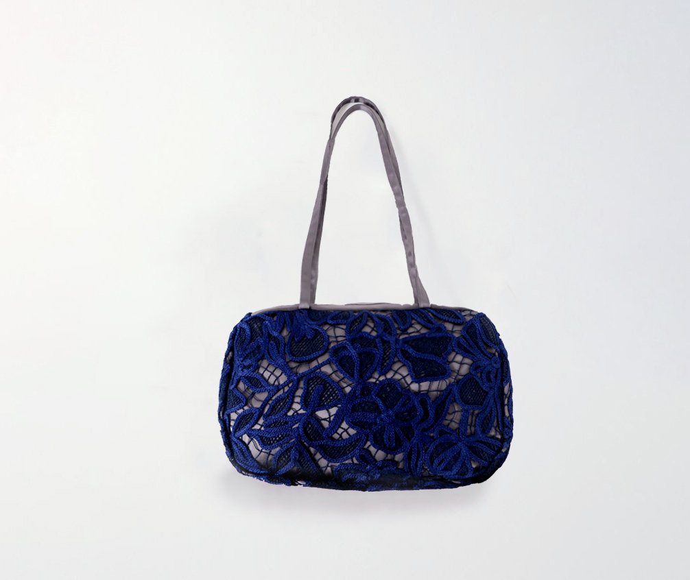 EMBROIDERED NAVY BAG