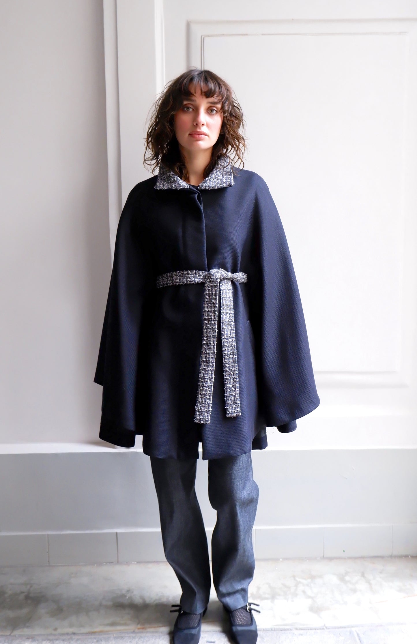 ANGELE NAVY TWEED CAPE