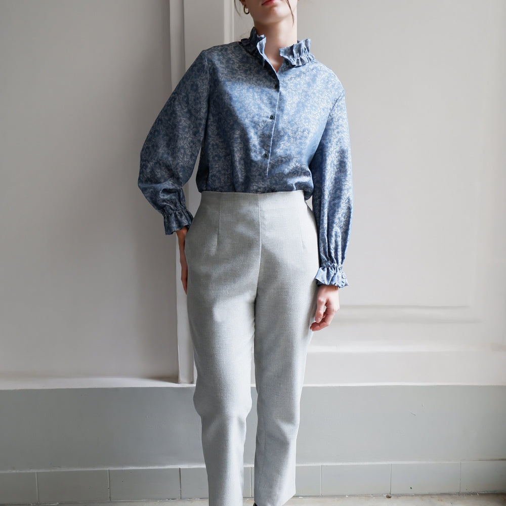 
                      
                        CHLOÉ GRAY FLANNEL PANTS
                      
                    