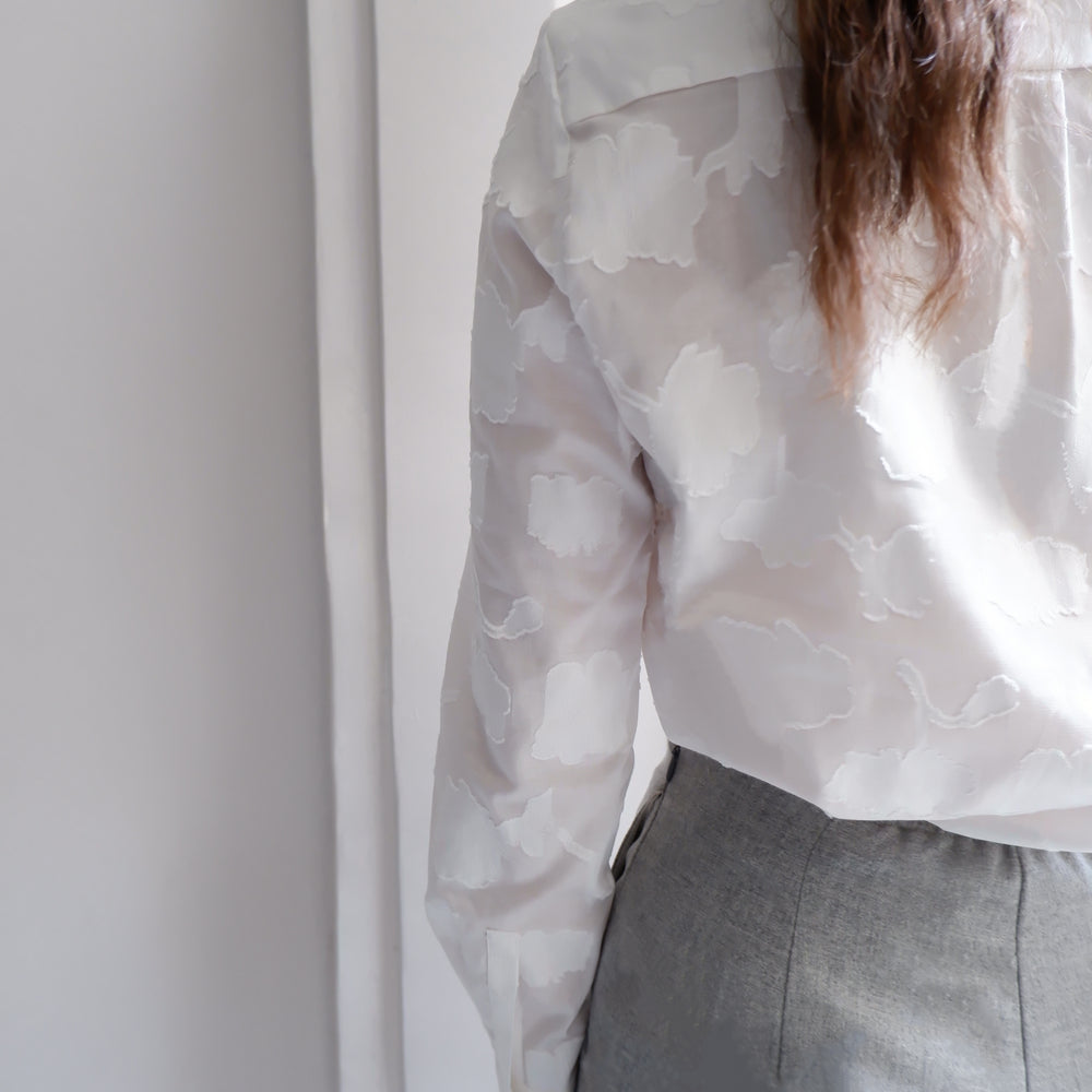 
                      
                        LEA WHITE PRINTED JACQUARD SHIRT
                      
                    