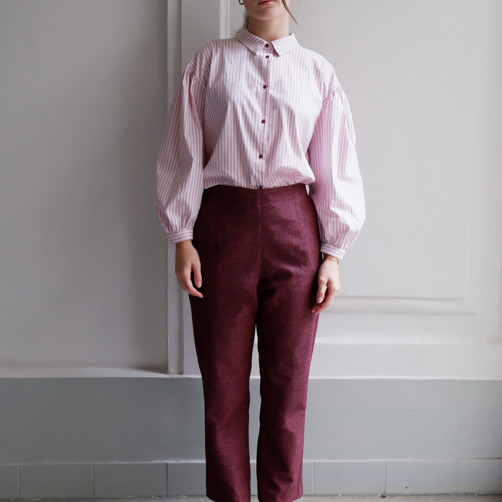 
                      
                        EDITH PINK STRIPES BLOUSE
                      
                    