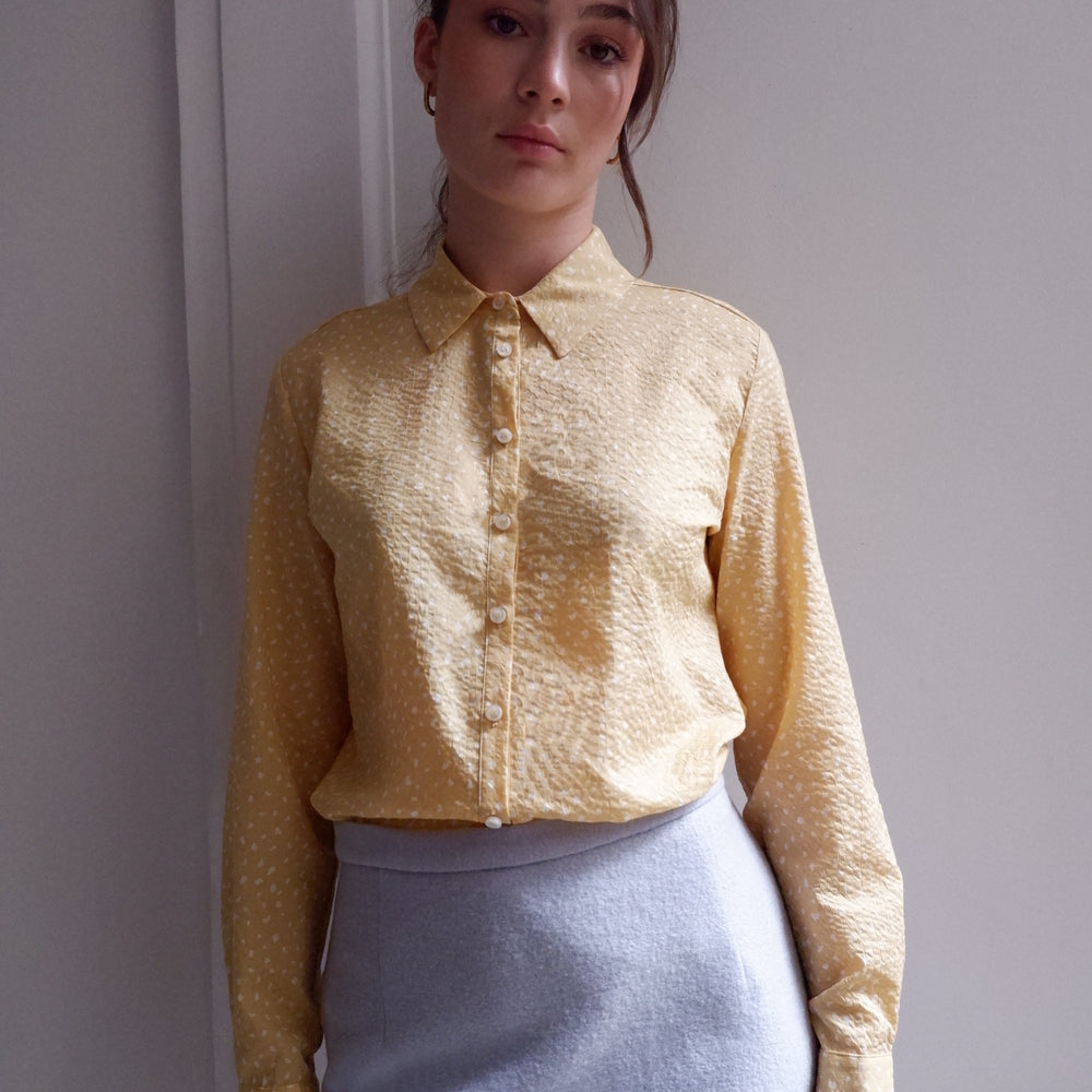 
                      
                        LÉA YELLOW PRINT SHIRT
                      
                    