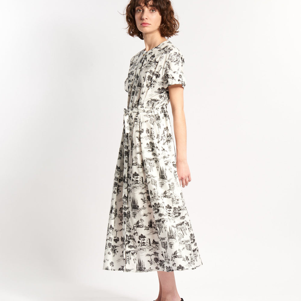 
                      
                        JOY JOUY PRINT DRESS
                      
                    