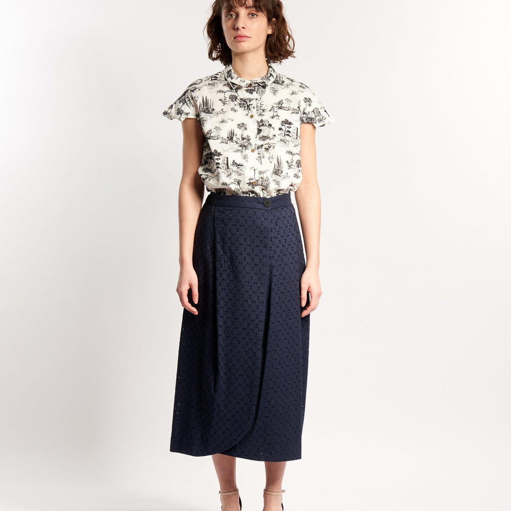 
                      
                        ALAIA SKIRT DARK NAVY EMBROIDERED
                      
                    