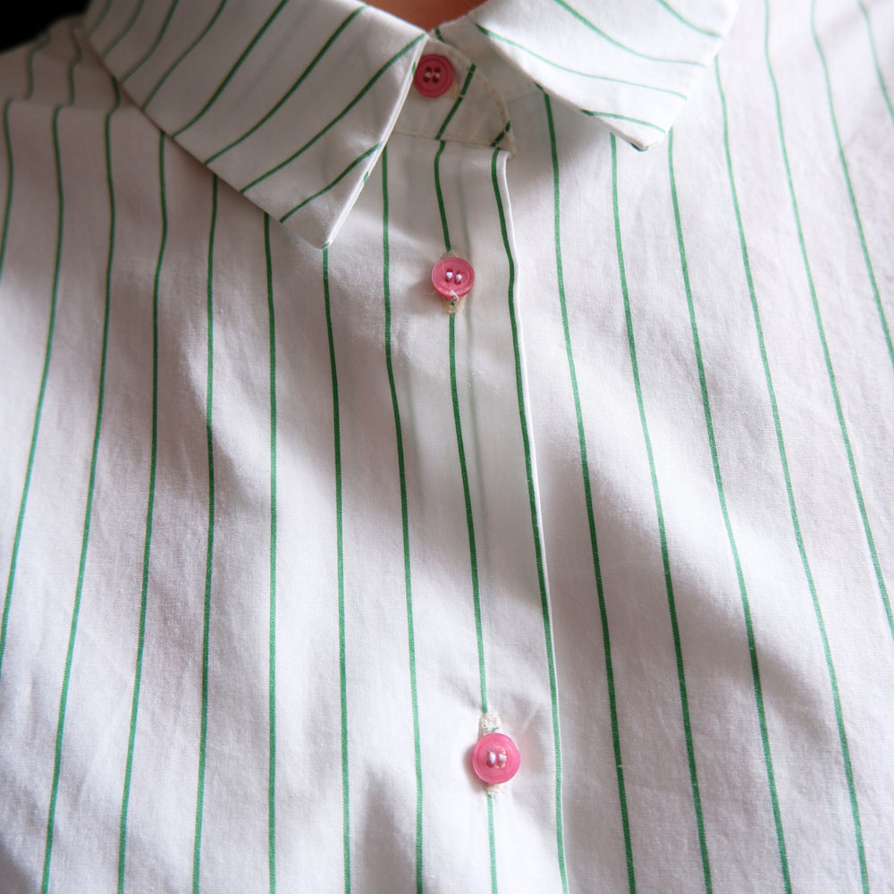 
                      
                        EDITH GREEN STRIPES BLOUSE
                      
                    