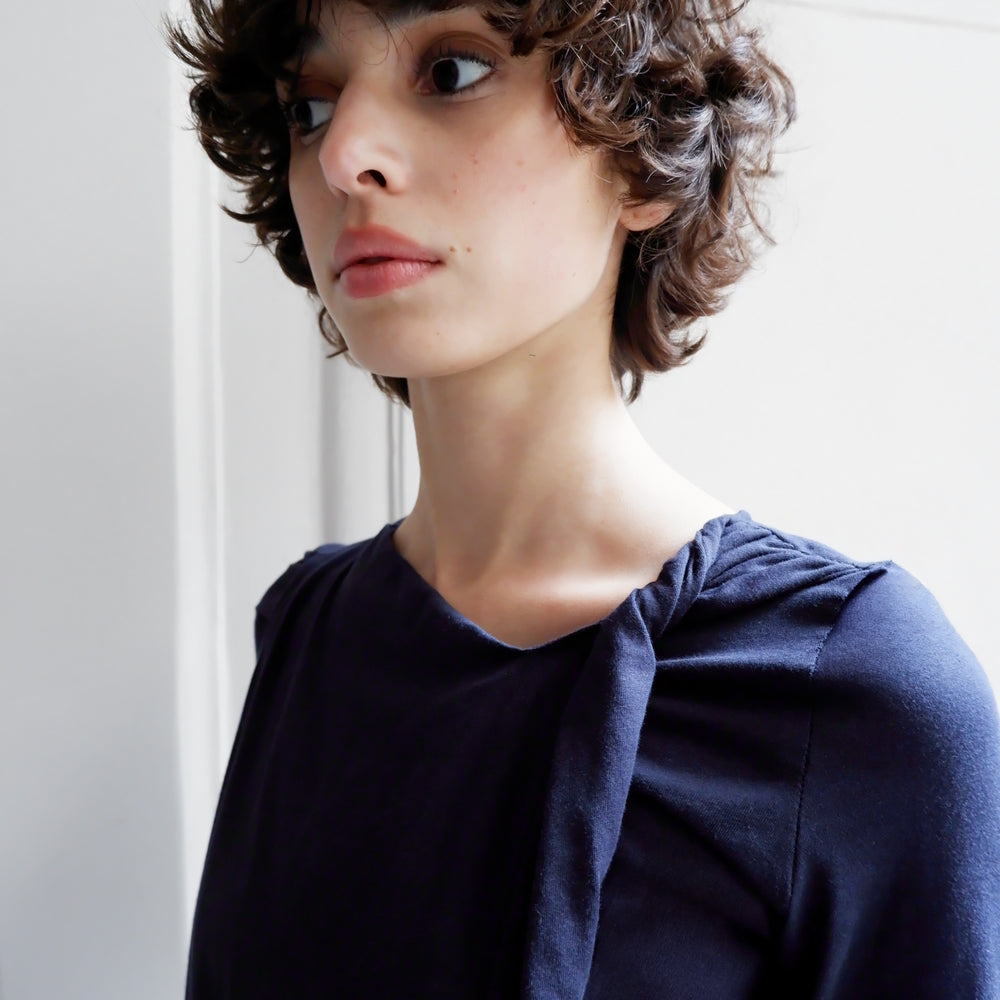 
                      
                        CATHERINE TOP JERSEY GRIS 
                      
                    