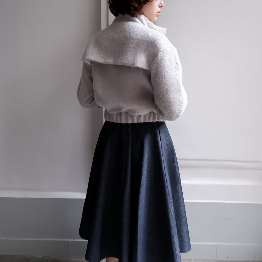 
                      
                        VESTE EN LAINE VERTE VICTOIRE
                      
                    