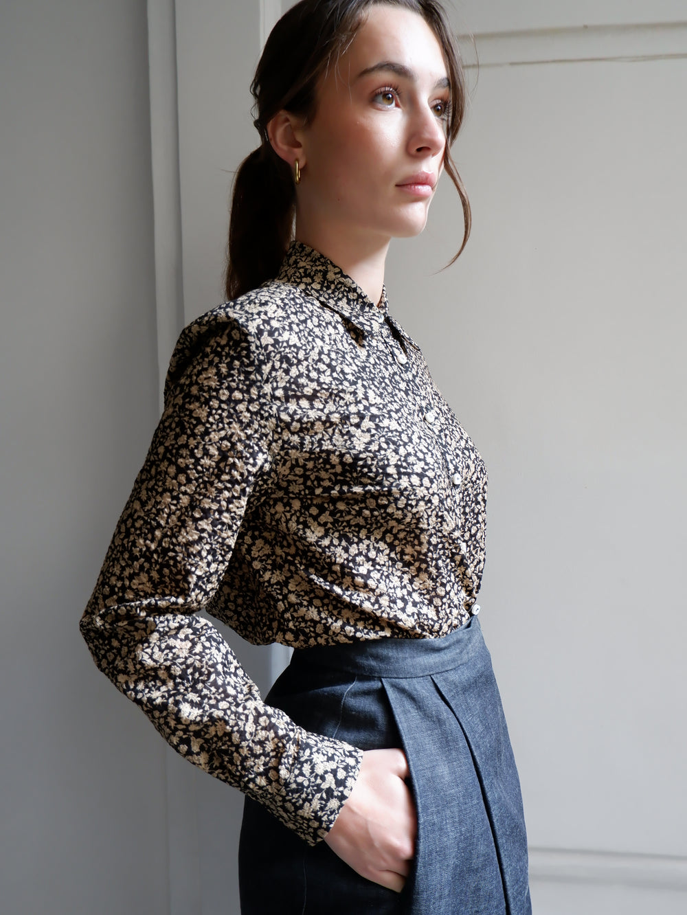 LEA BEIGE FLOWER PRINT SHIRT