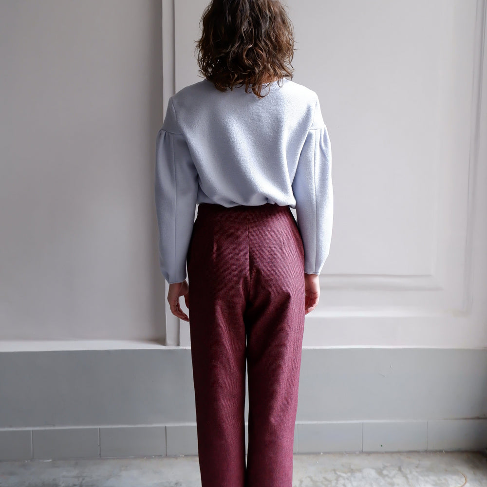 
                      
                        CHLOÉ RED CKECK PANTS
                      
                    