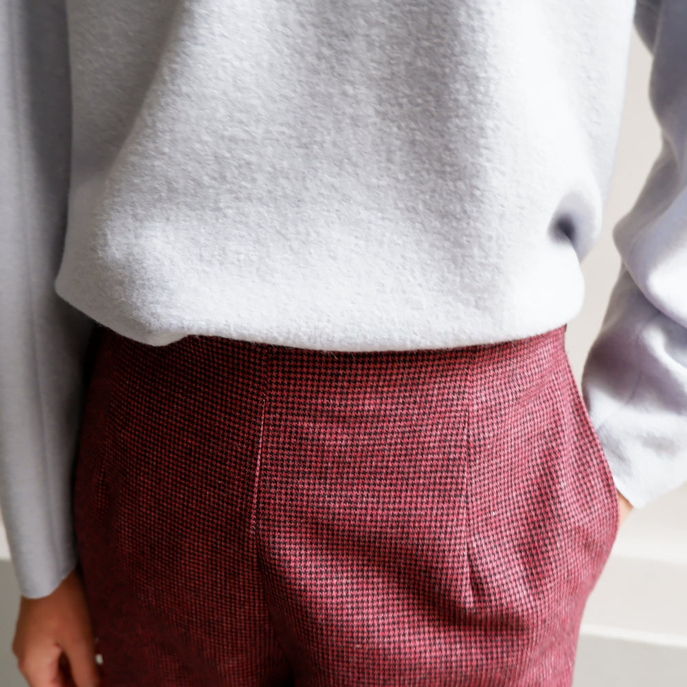 
                      
                        CHLOÉ RED CKECK PANTS
                      
                    