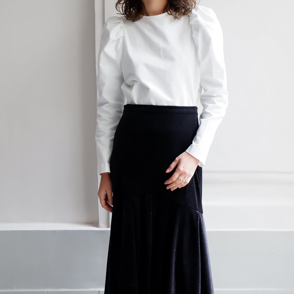 
                      
                        AUBE BLACK VELVET SKIRT
                      
                    
