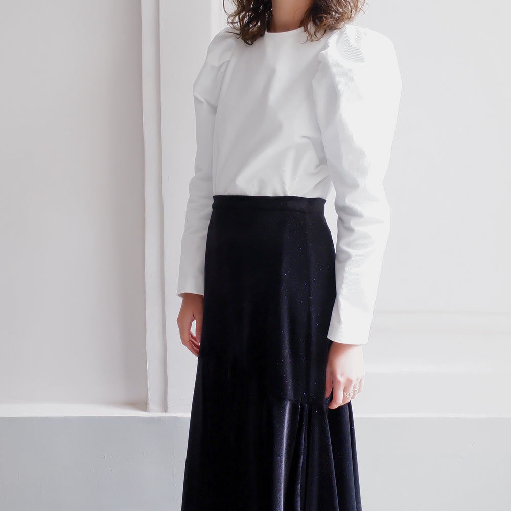 
                      
                        AUBE BLACK VELVET SKIRT
                      
                    
