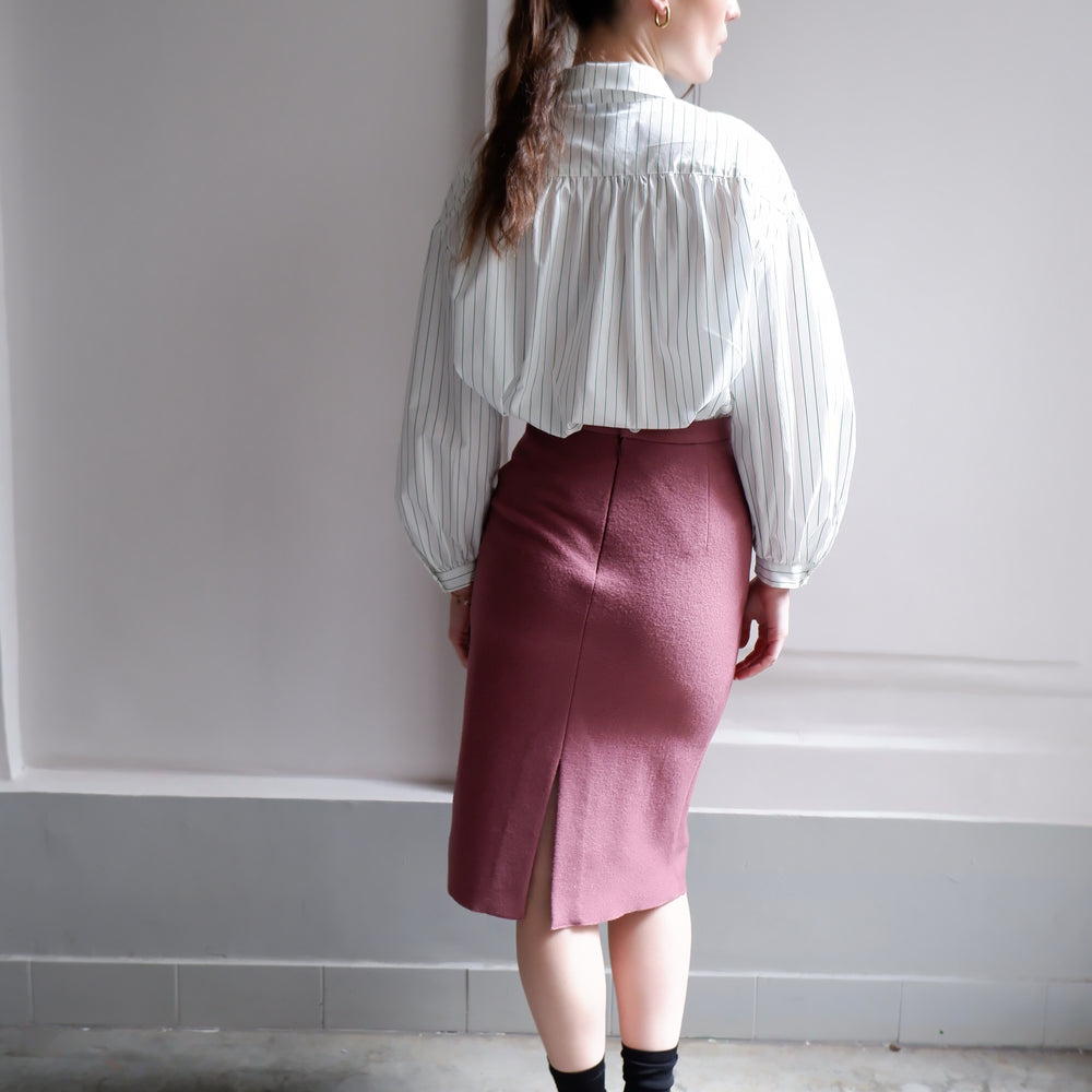 
                      
                        EDITH GREEN STRIPES BLOUSE
                      
                    