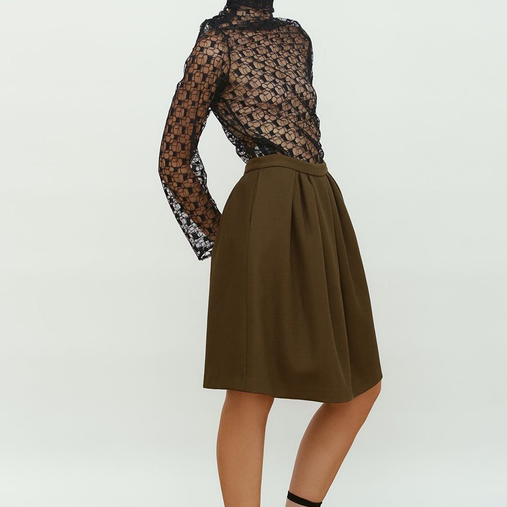 
                      
                        IRIS LACE TOP
                      
                    