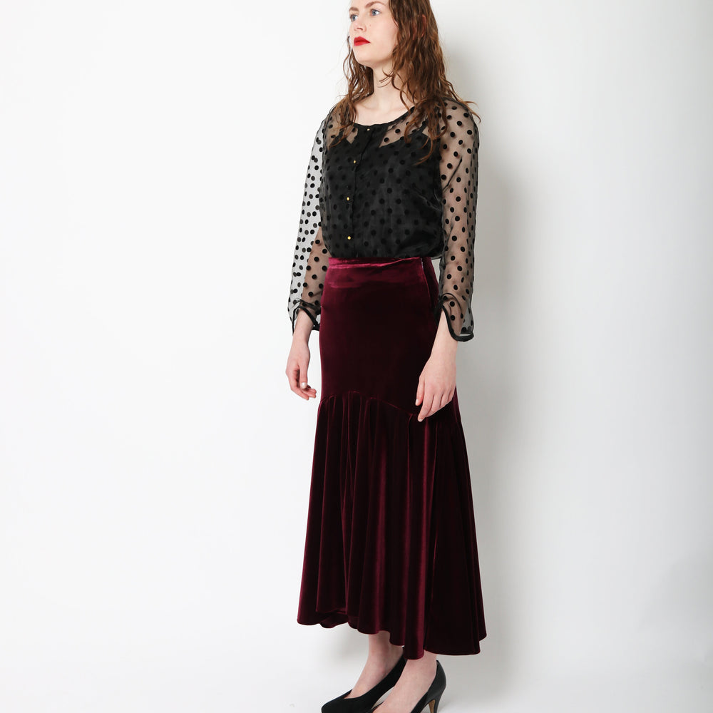 
                      
                        MARIA SKIRT BURGUNDY VELVET
                      
                    