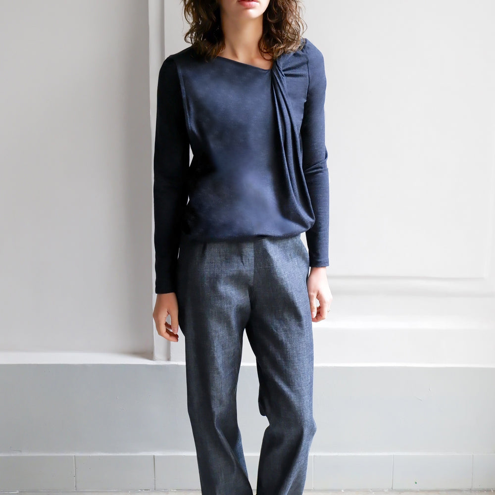 
                      
                        CATHERINE GREY JERSEY TOP
                      
                    