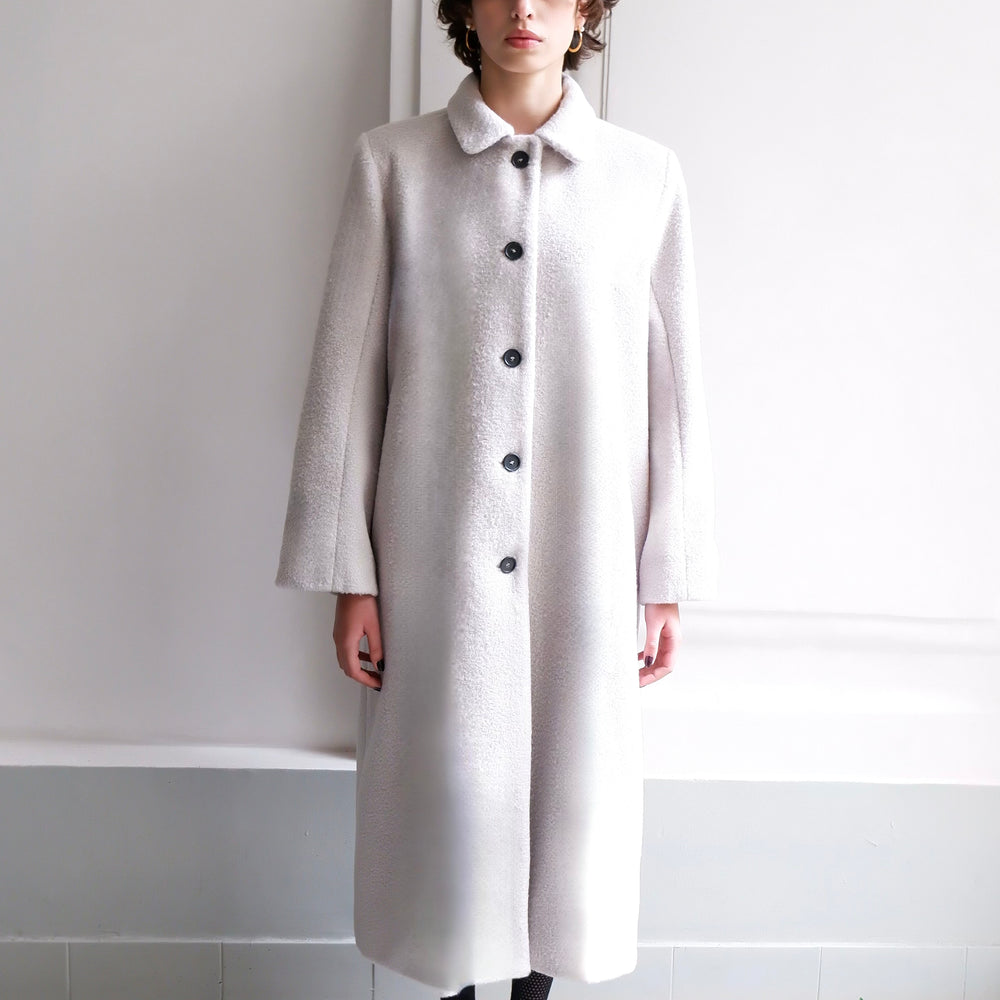 
                      
                        GABRIELLE LIGHT GREY COAT
                      
                    